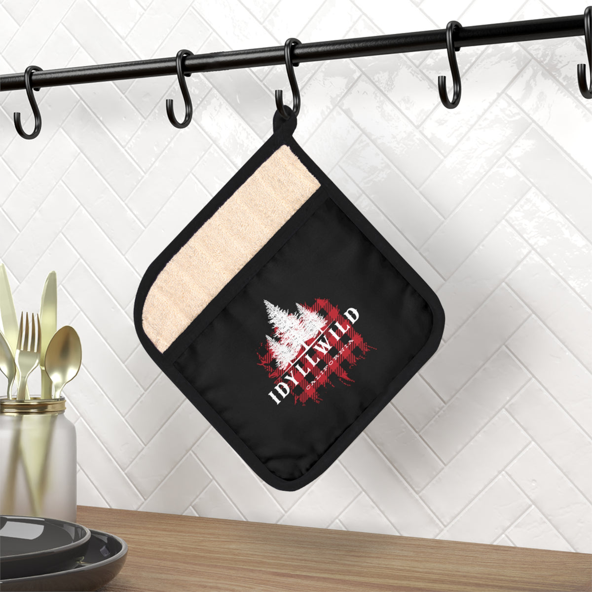 Idyllwild Red Buffalo Plaid Pot Holder with Pocket