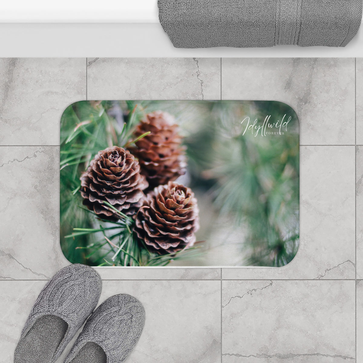Idyllwild Pine Cone Bath Mat