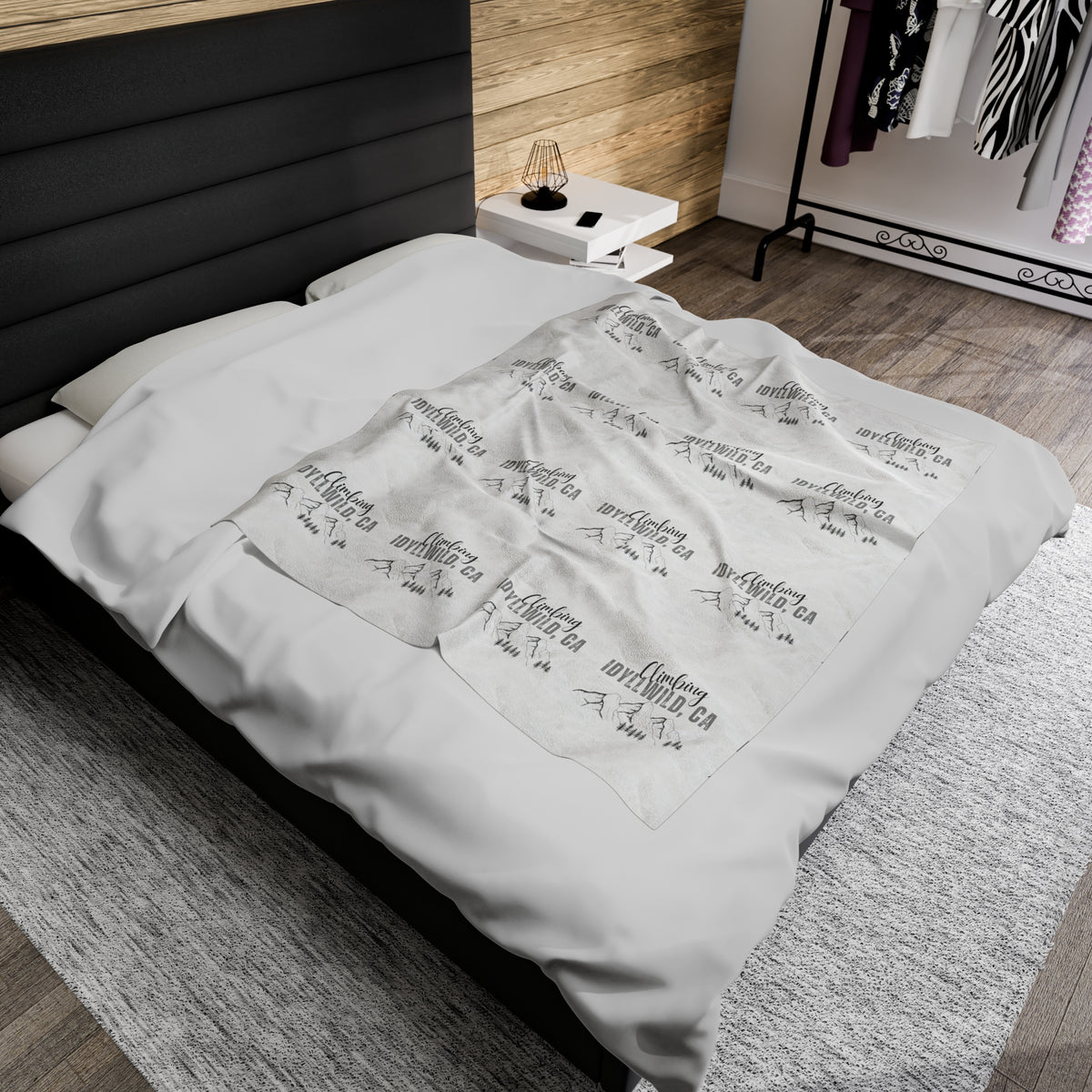 Velveteen Plush Blanket Climbing Idyllwild White Pattern