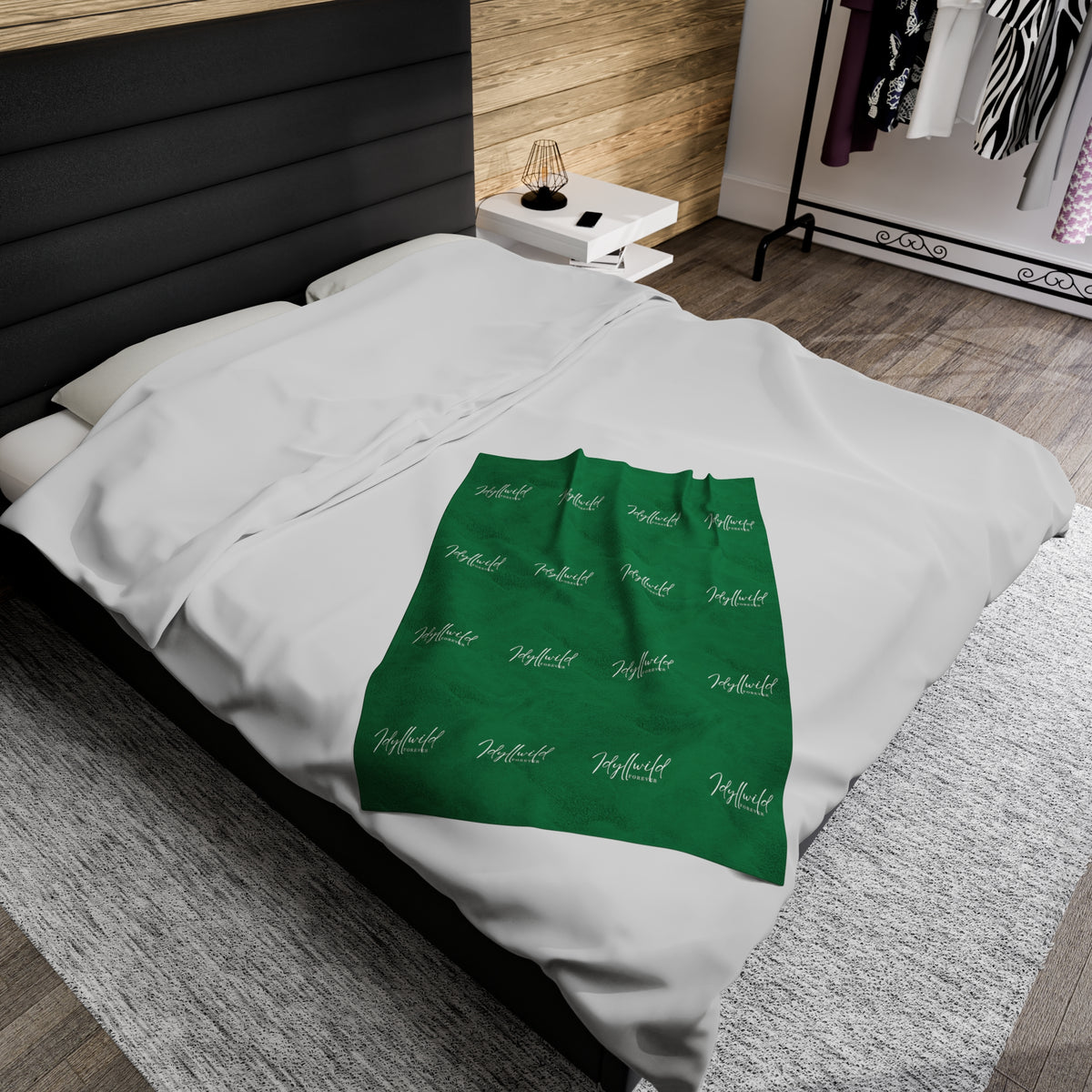 Velveteen Plush Blanket Idyllwild Forever Green