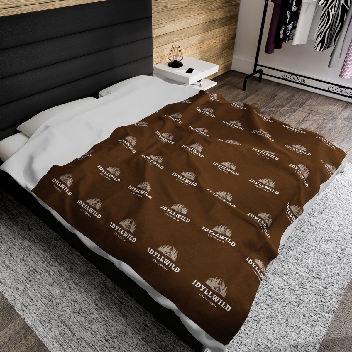 Velveteen Plush Blanket Idyllwild Cabin Badge Brown
