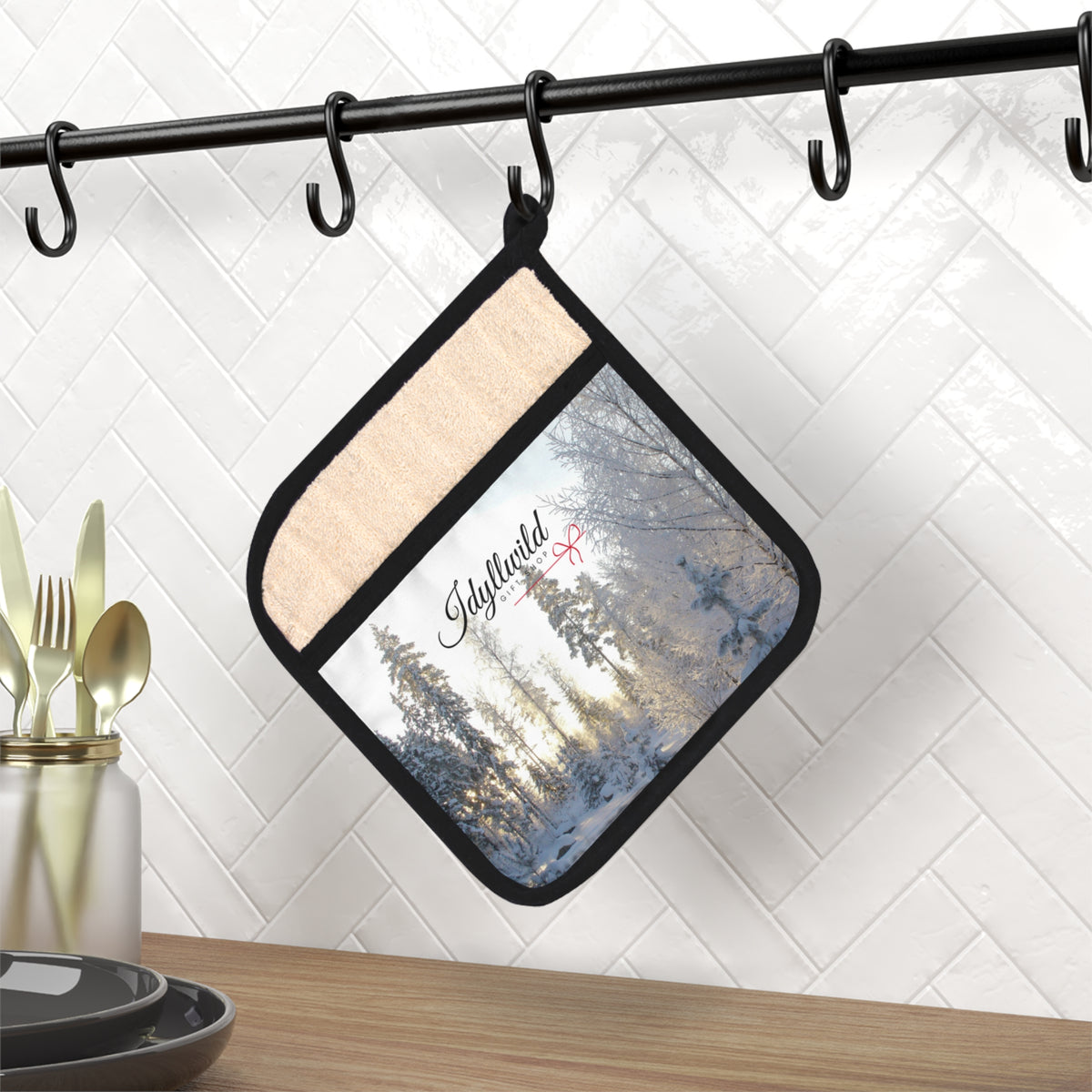 Idyllwild Gift Shop Snow Pot Holder with Pocket
