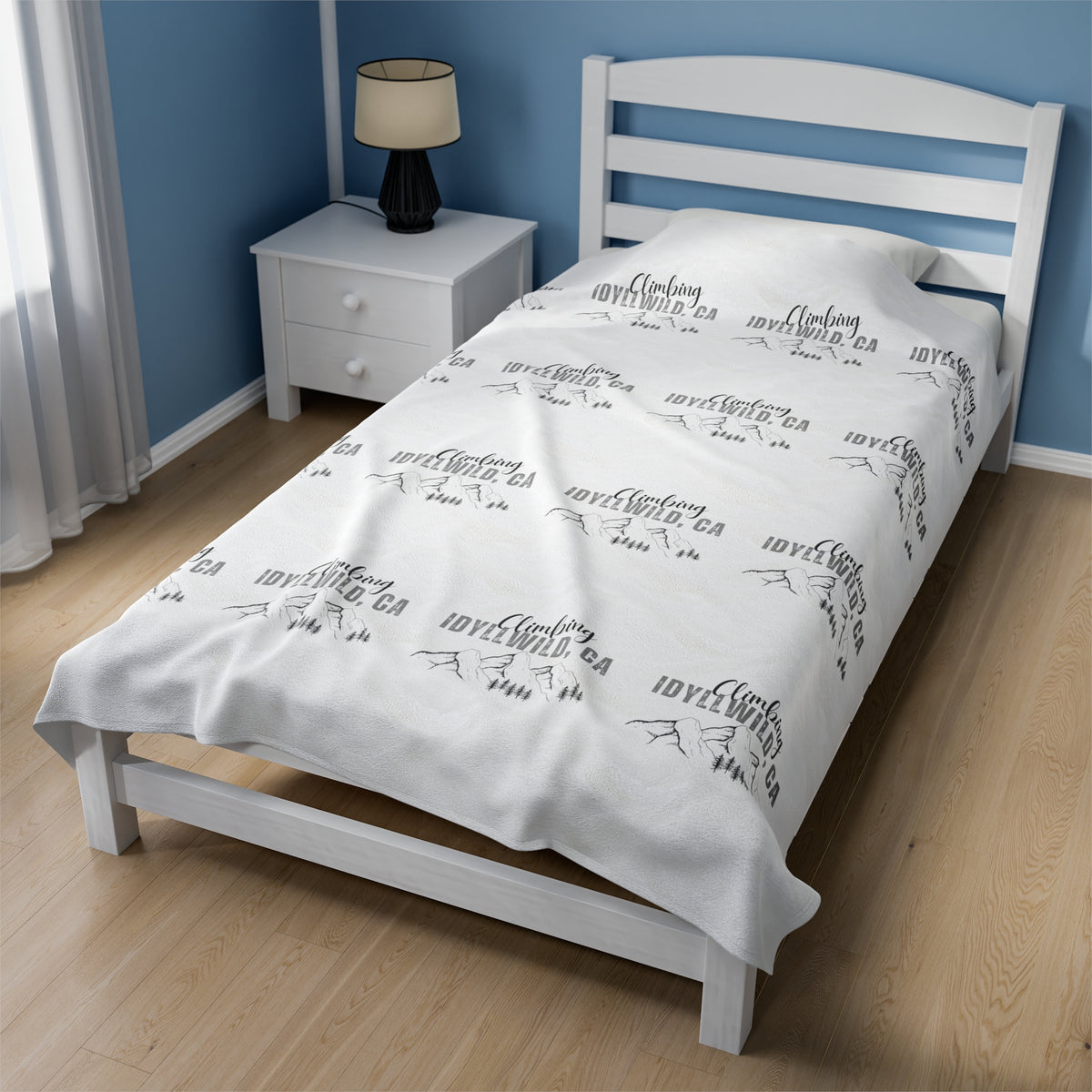 Velveteen Plush Blanket Climbing Idyllwild White Pattern