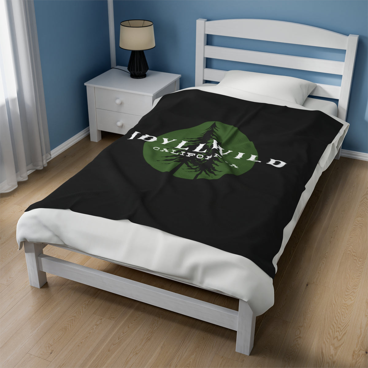 Velveteen Plush Blanket Idyllwild Green Pine Badge Black