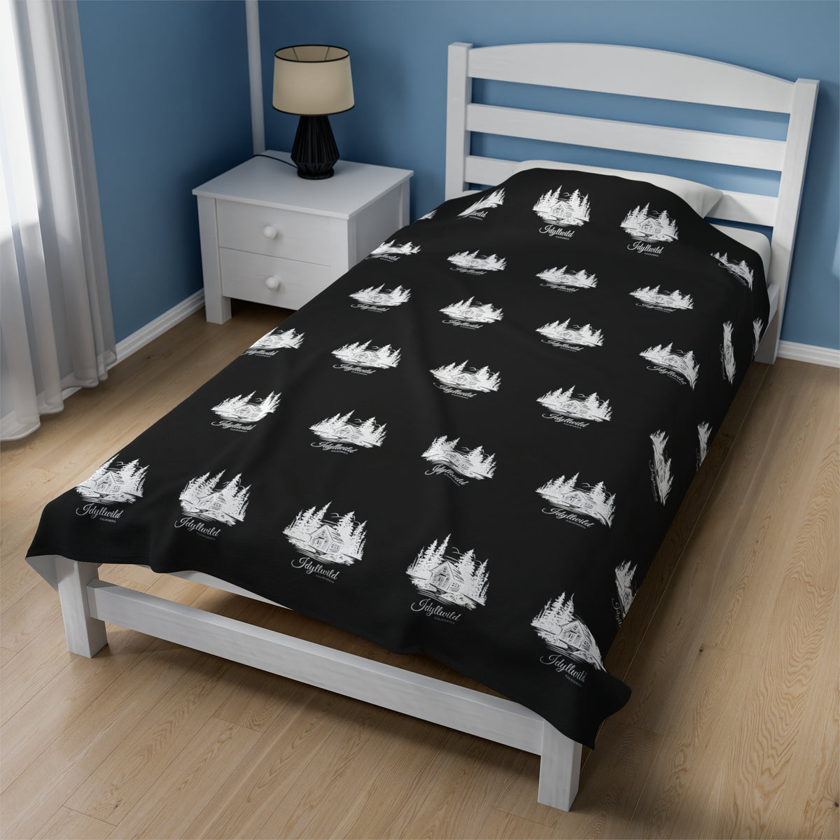 Velveteen Plush Blanket Idyllwild Classy Cabin Pattern Black