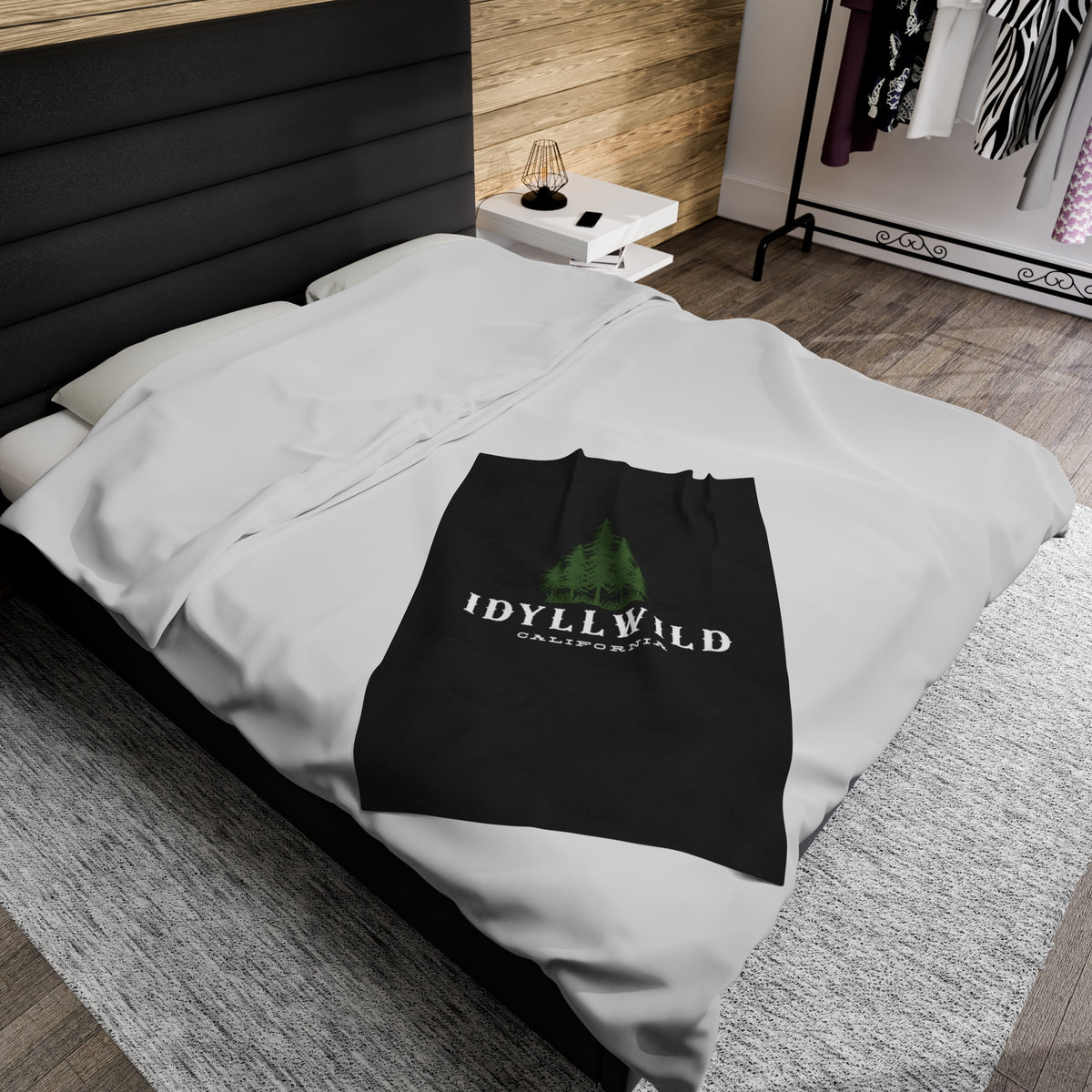 Velveteen Plush Blanket Idyllwild Pine Black