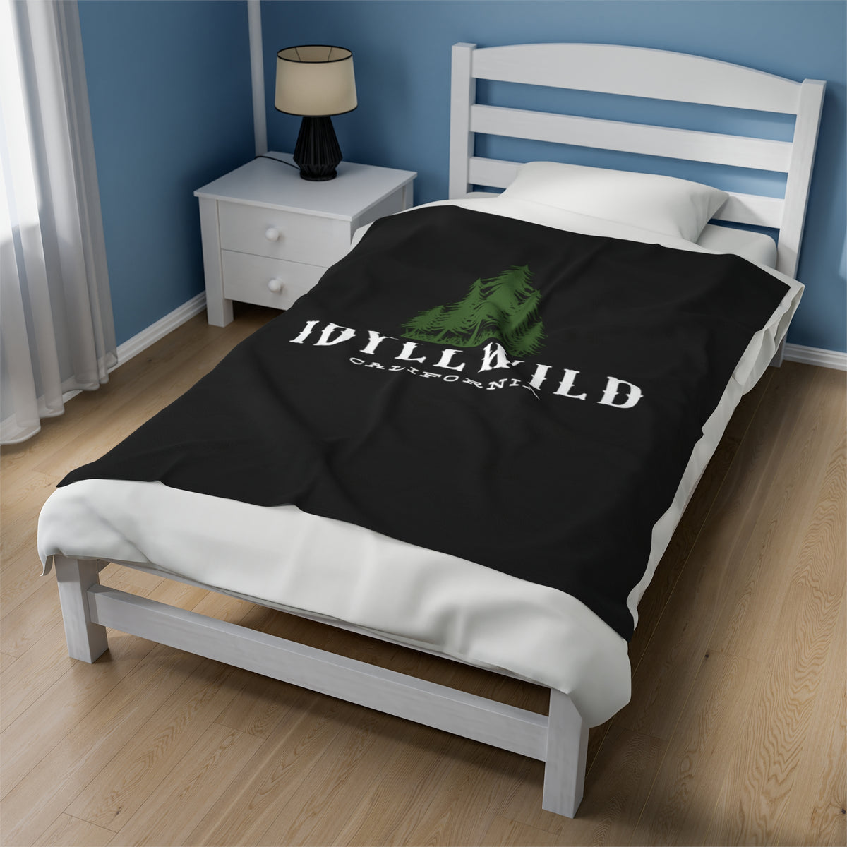 Velveteen Plush Blanket Idyllwild Pine Black
