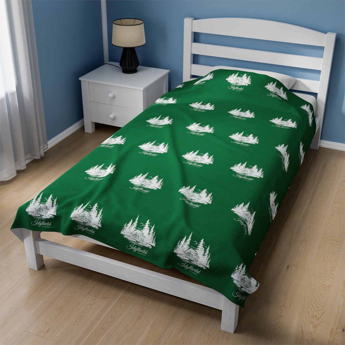 Velveteen Plush Blanket Idyllwild Classy Cabin in the Woods Pattern Green